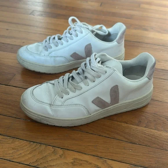 Veja White and Pink V12 Sneakers - Picture 4 of 8